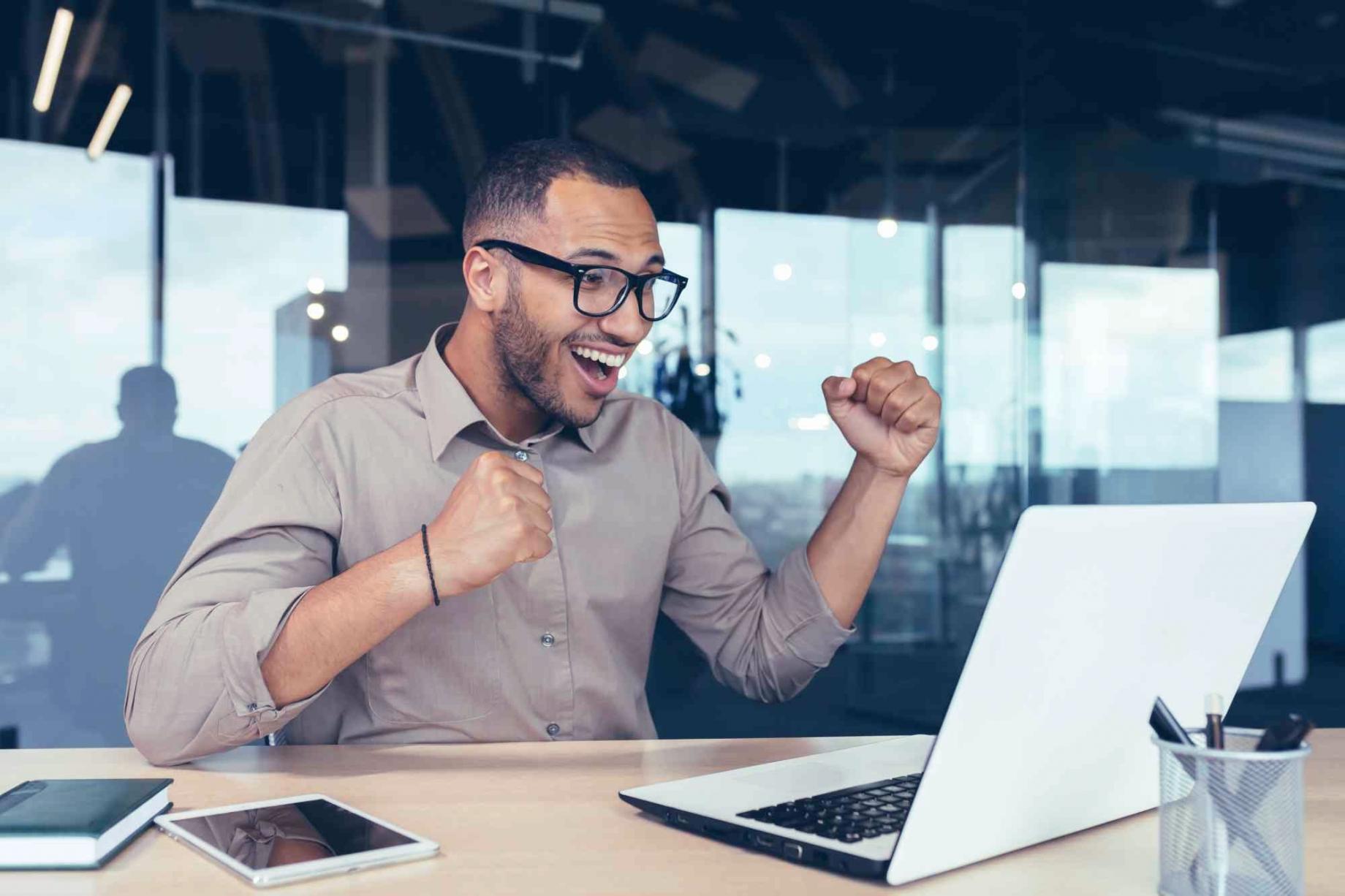 Students engaged in live webinar discussion